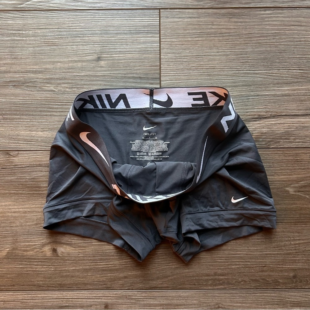 Nike | Dri-FIT Essential Micro Boxer Trunks in Grey (Small) - Picture 5 of 11